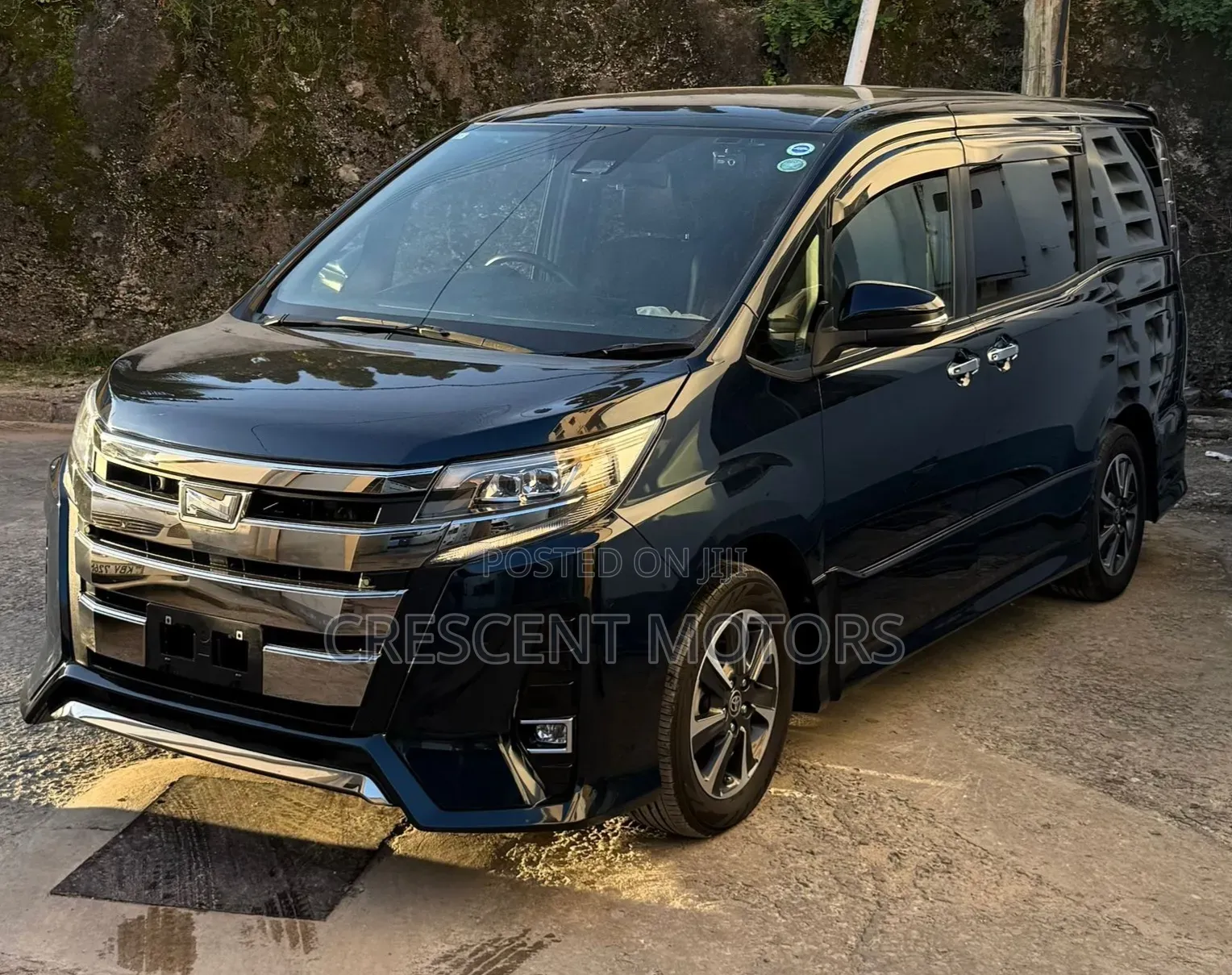 Toyota Noah 2019 Green
