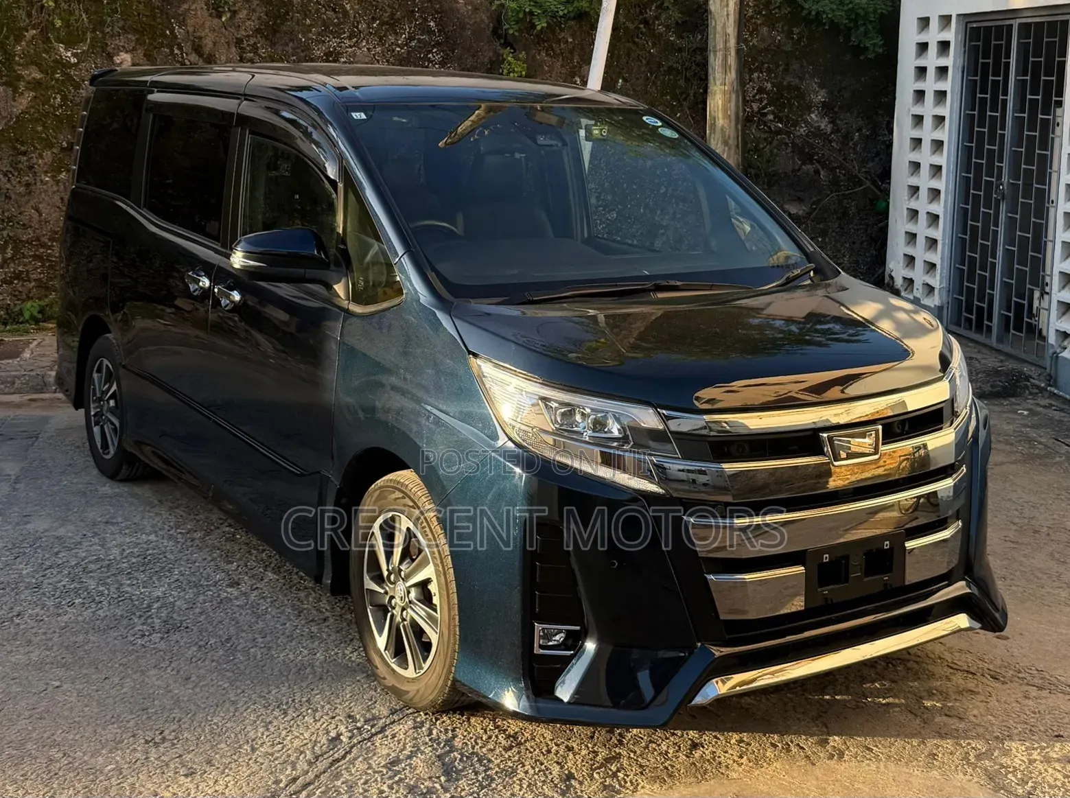 Toyota Noah 2019 Green