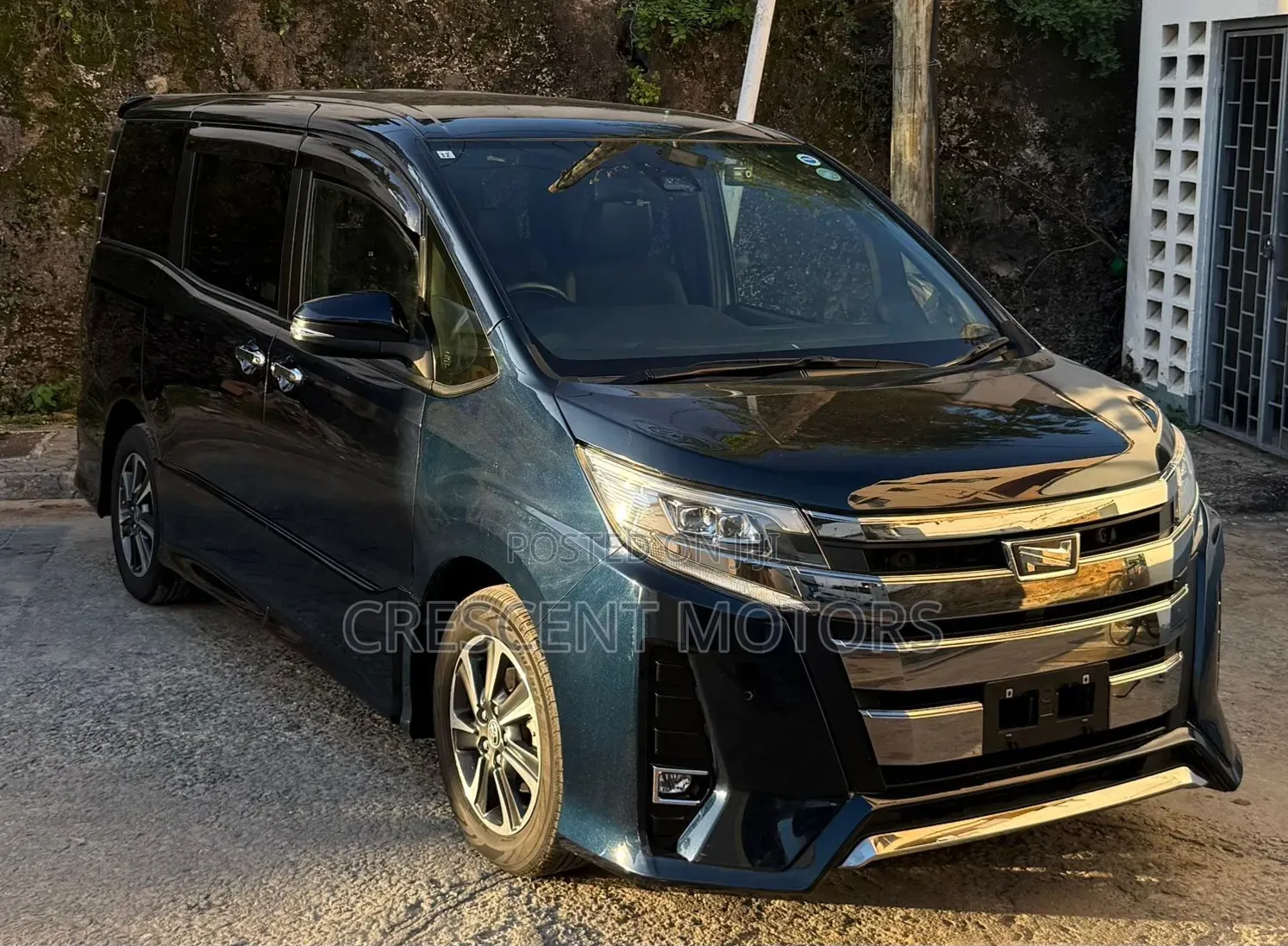 Toyota Noah 2019 Green