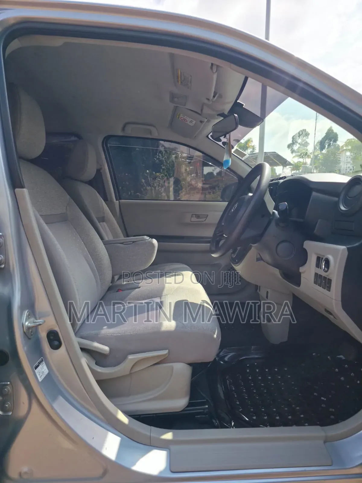 Toyota Passo 2016 Silver