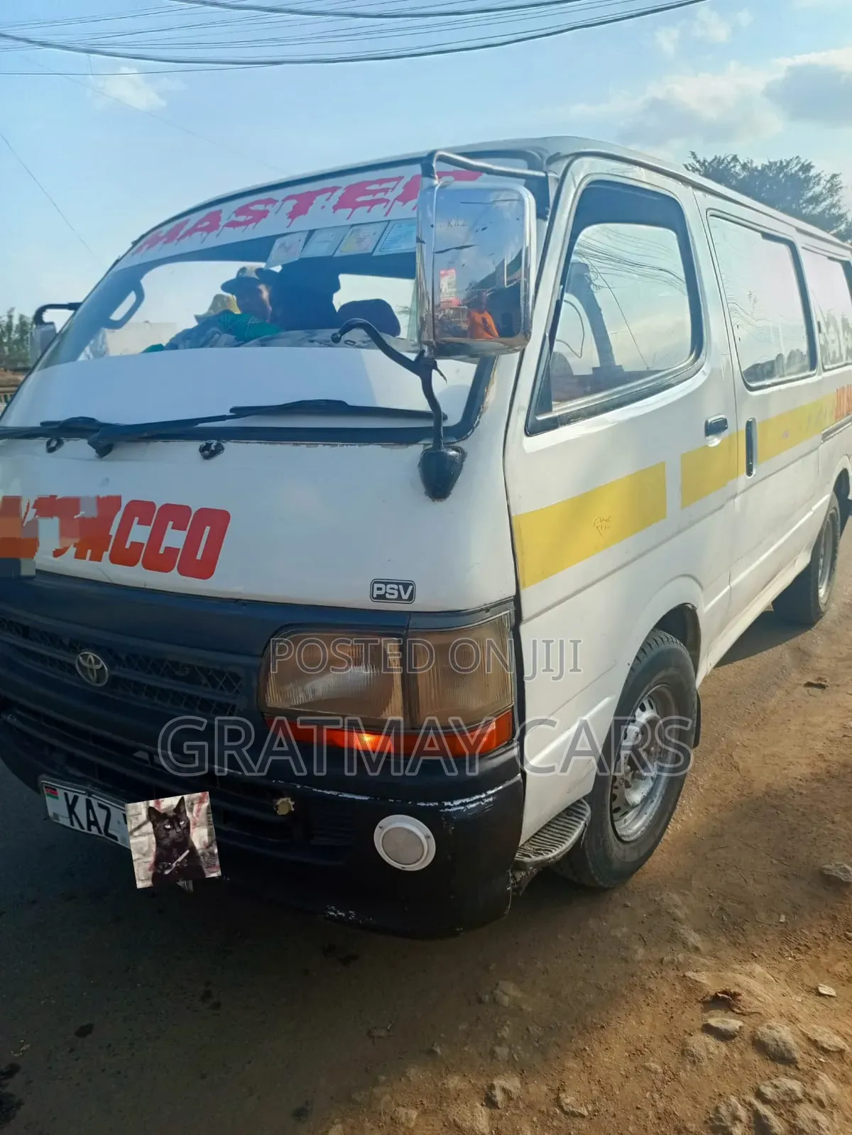 Toyota HiAce 2001 White