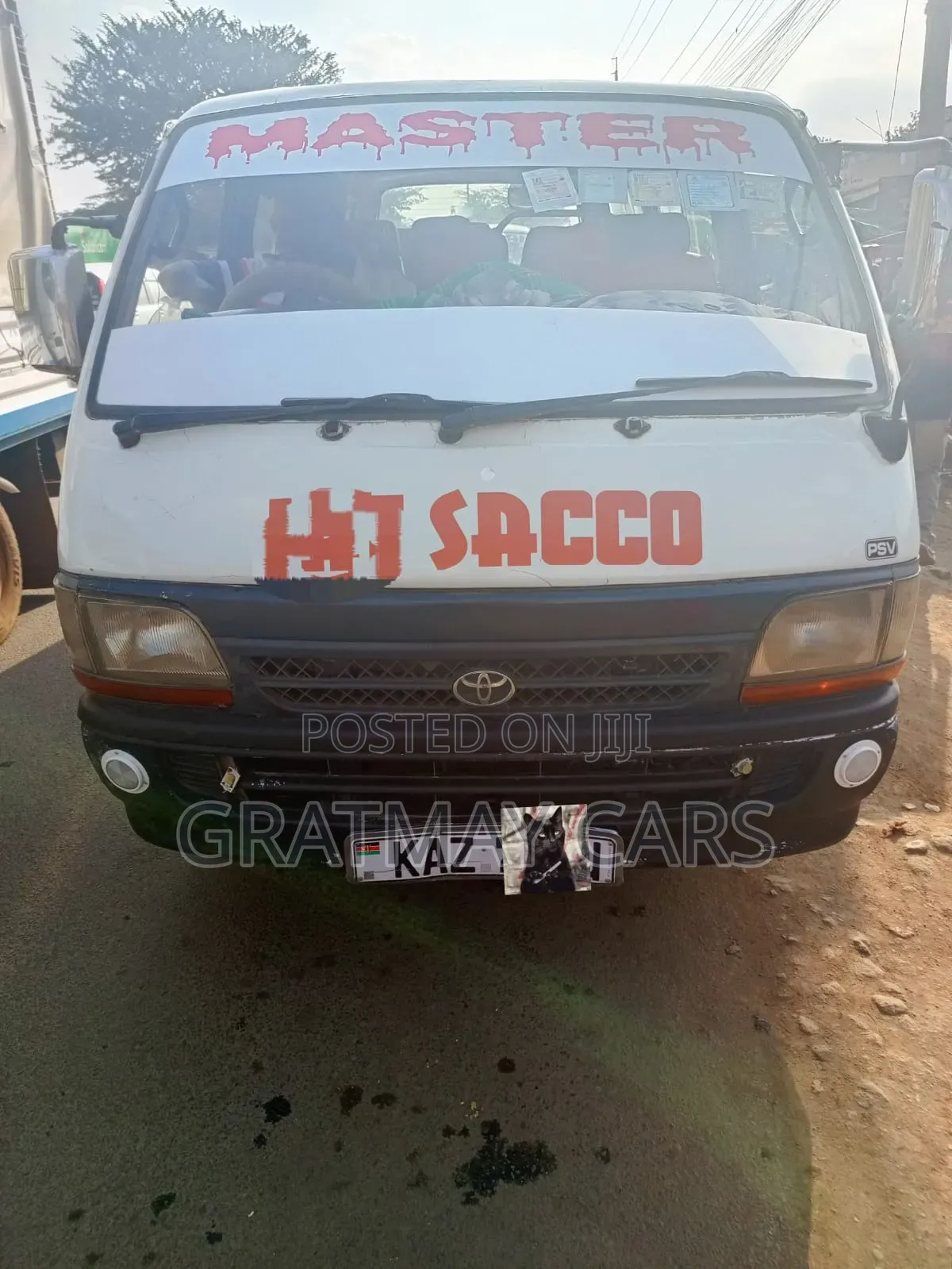 Toyota HiAce 2001 White
