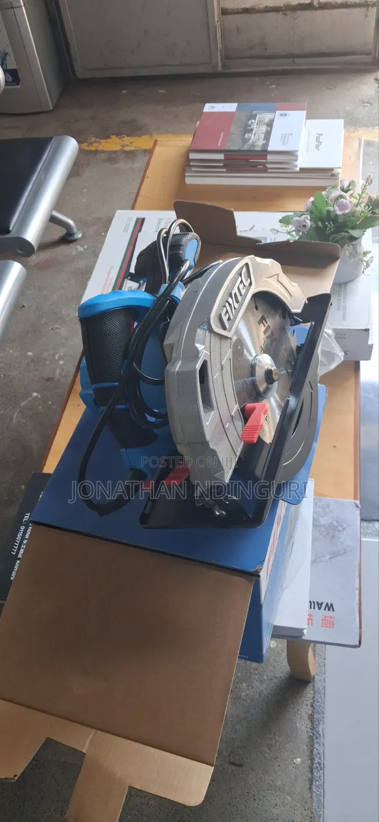 Circular Saw – Professional Wood Cutting Machine