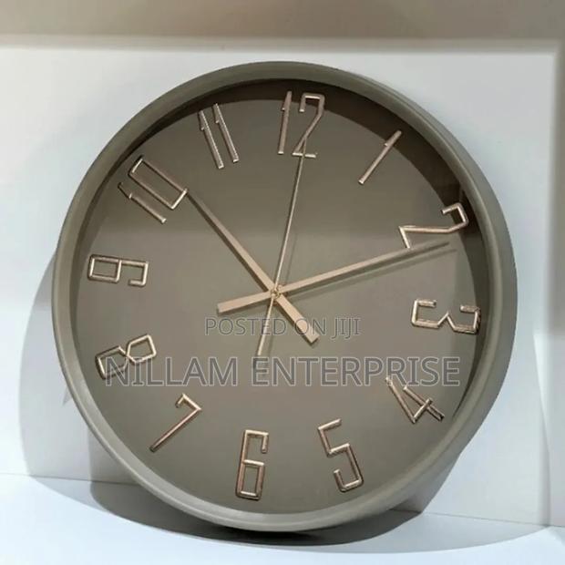 Classic Quartz Clock 30cm - thumbnail 2