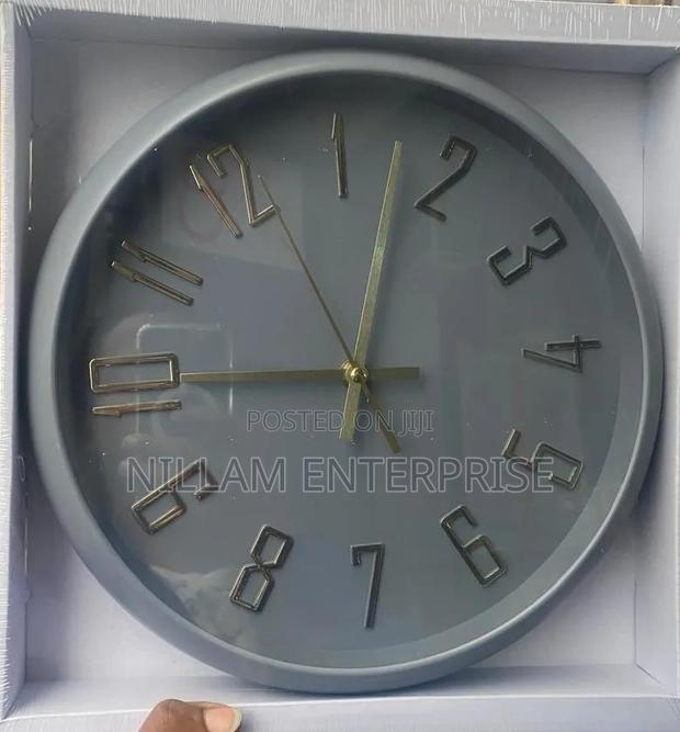 Classic Quartz Clock 30cm - thumbnail 4