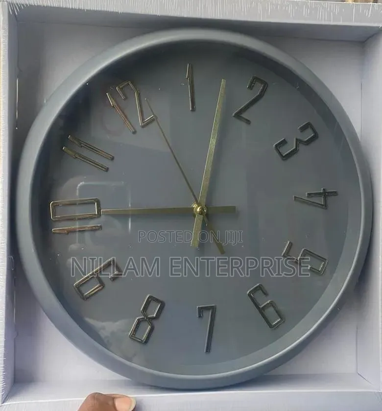 Classic Quartz Clock 30cm
