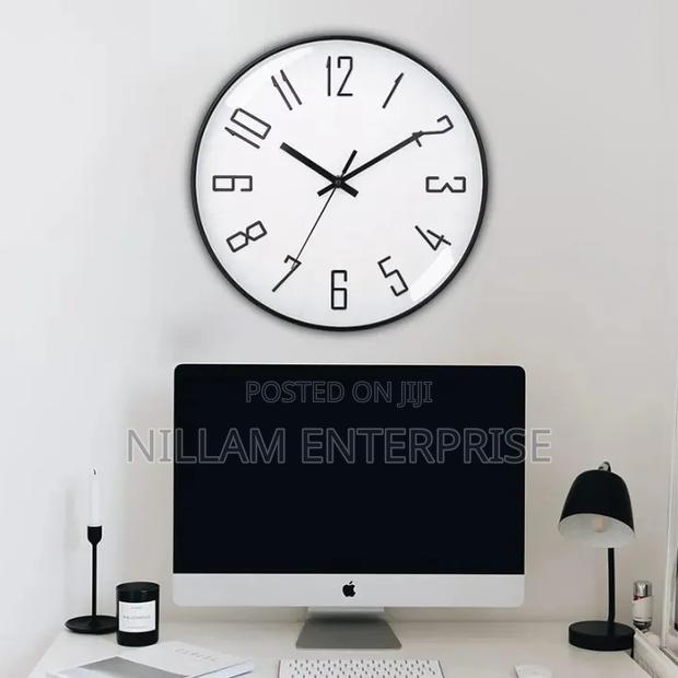 Classic Quartz Clock 30cm