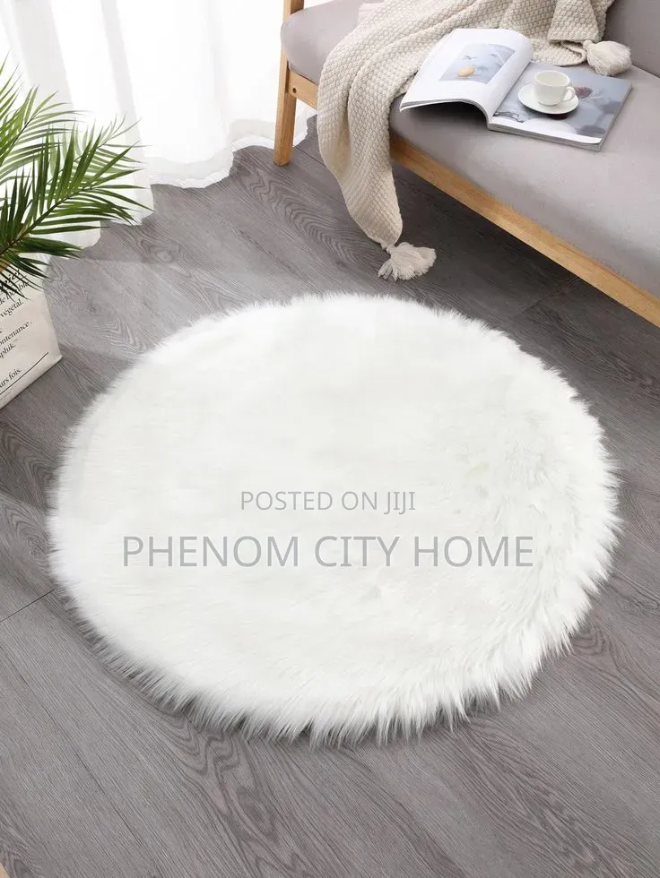 Small Round Faux Fur Mats