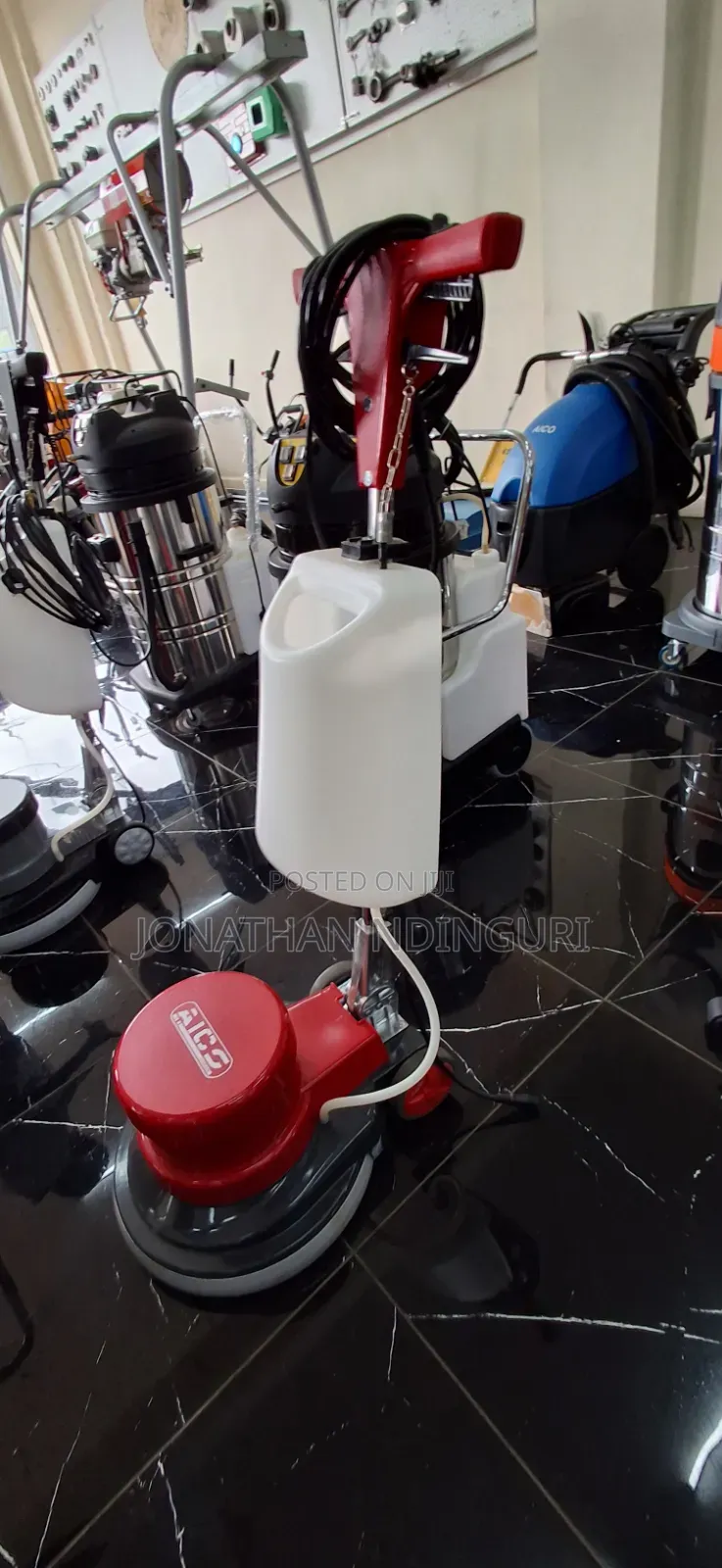Floor Scrubber Machine – Professional Floor Cleaning Equipment