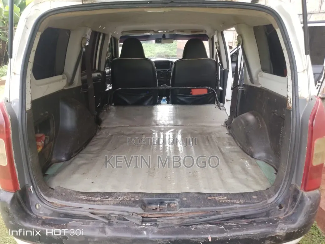 Toyota Probox 2005 White