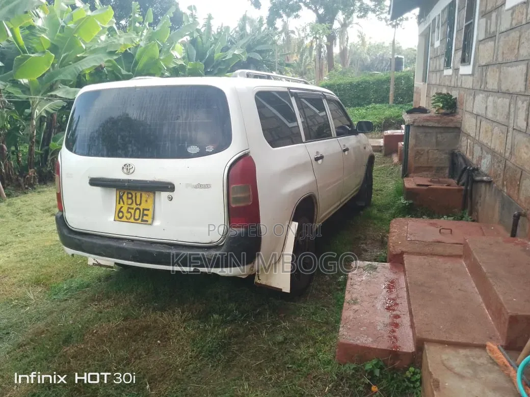 Toyota Probox 2005 White