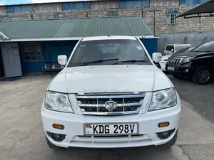Tata Xenon 2017 White