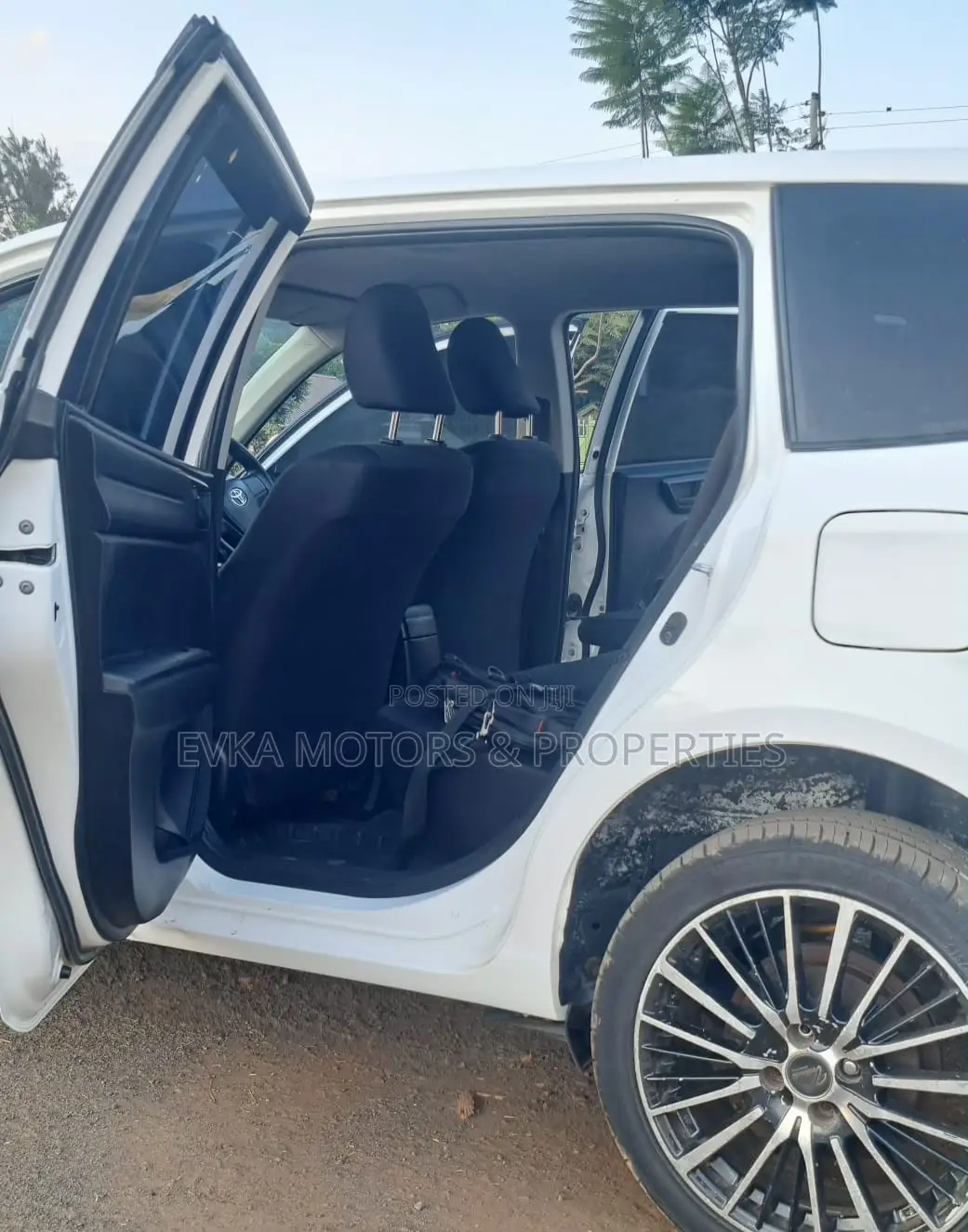 Toyota Corolla Fielder 2017 White