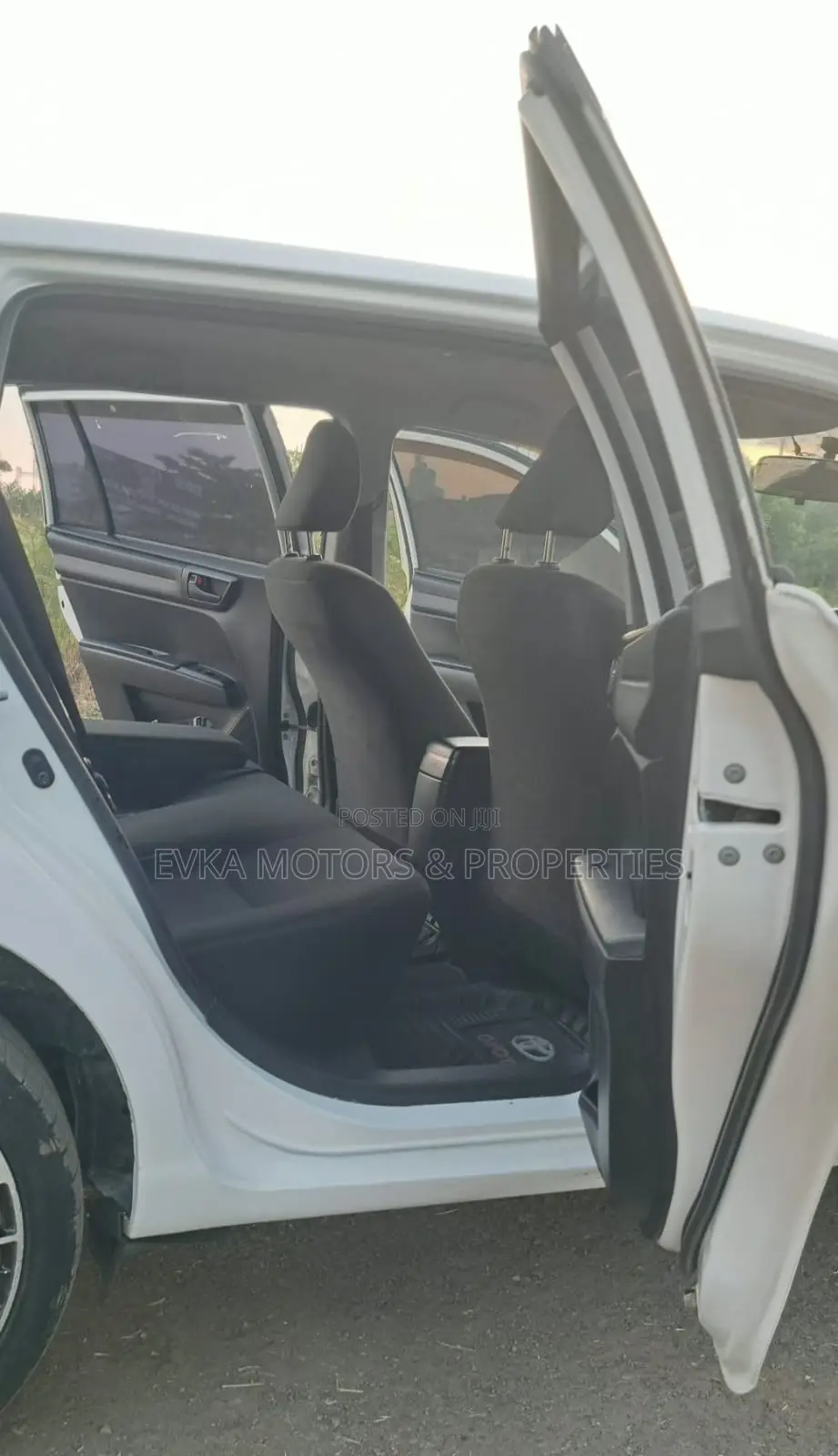 Toyota Corolla Fielder 2017 White