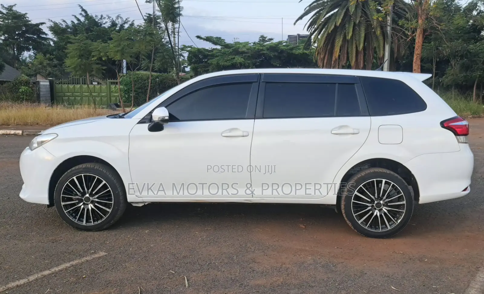 Toyota Corolla Fielder 2017 White