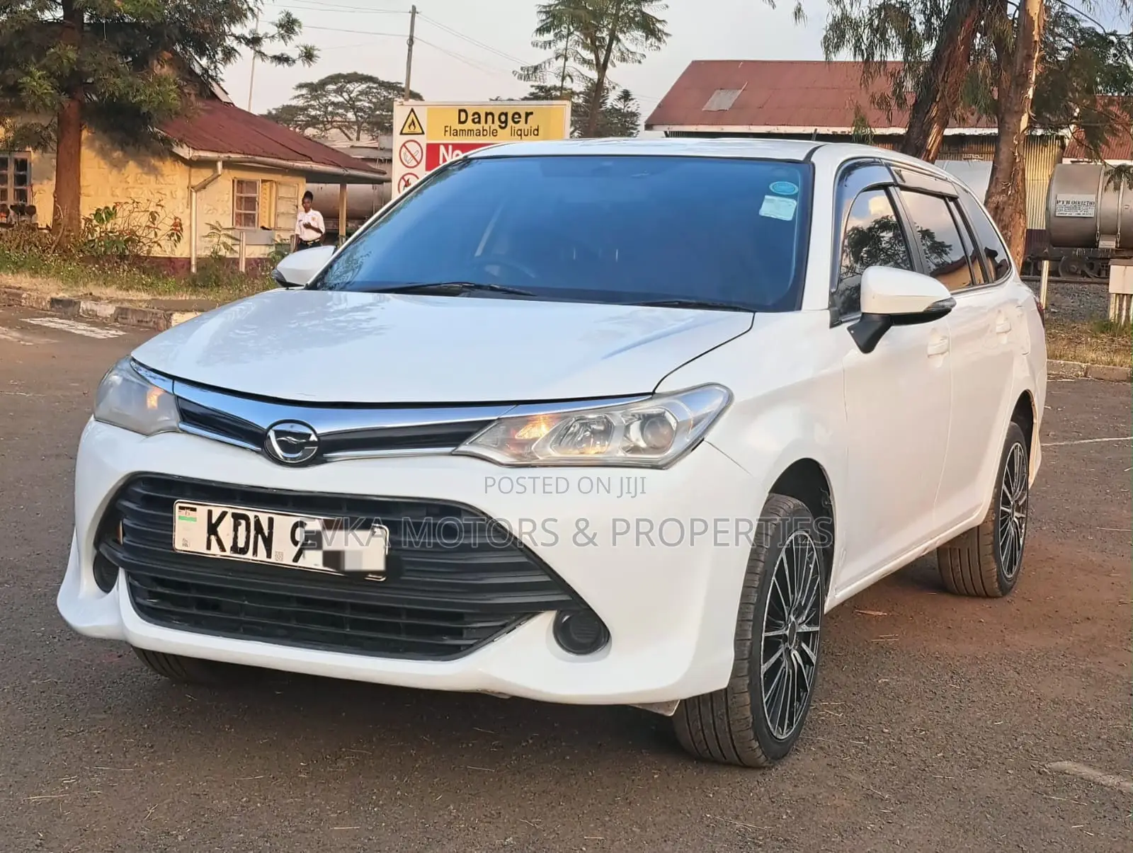 Toyota Corolla Fielder 2017 White