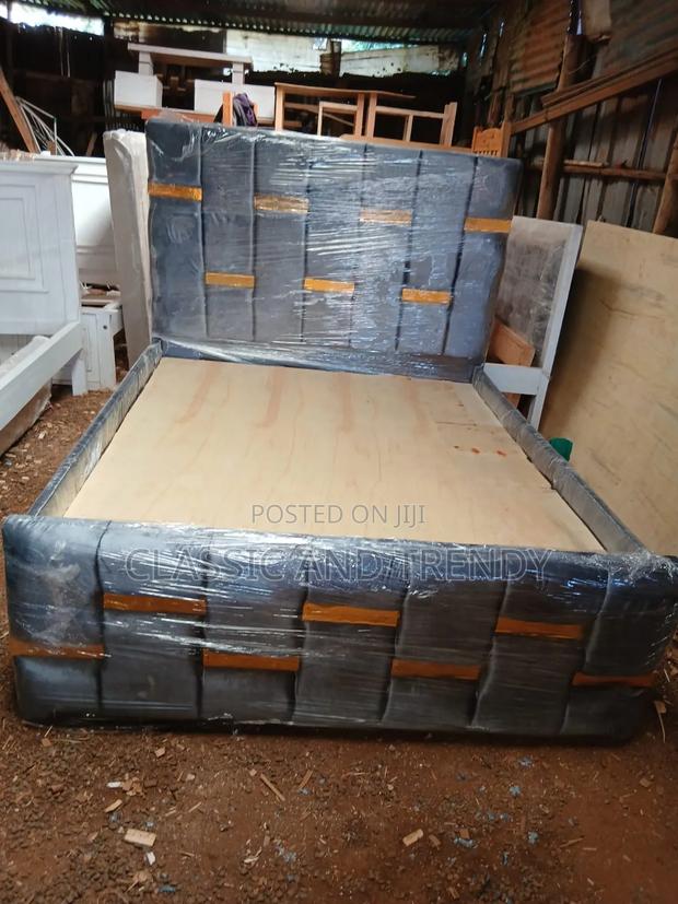 5x6 Upholstered Bed -Free Delivery - thumbnail 2