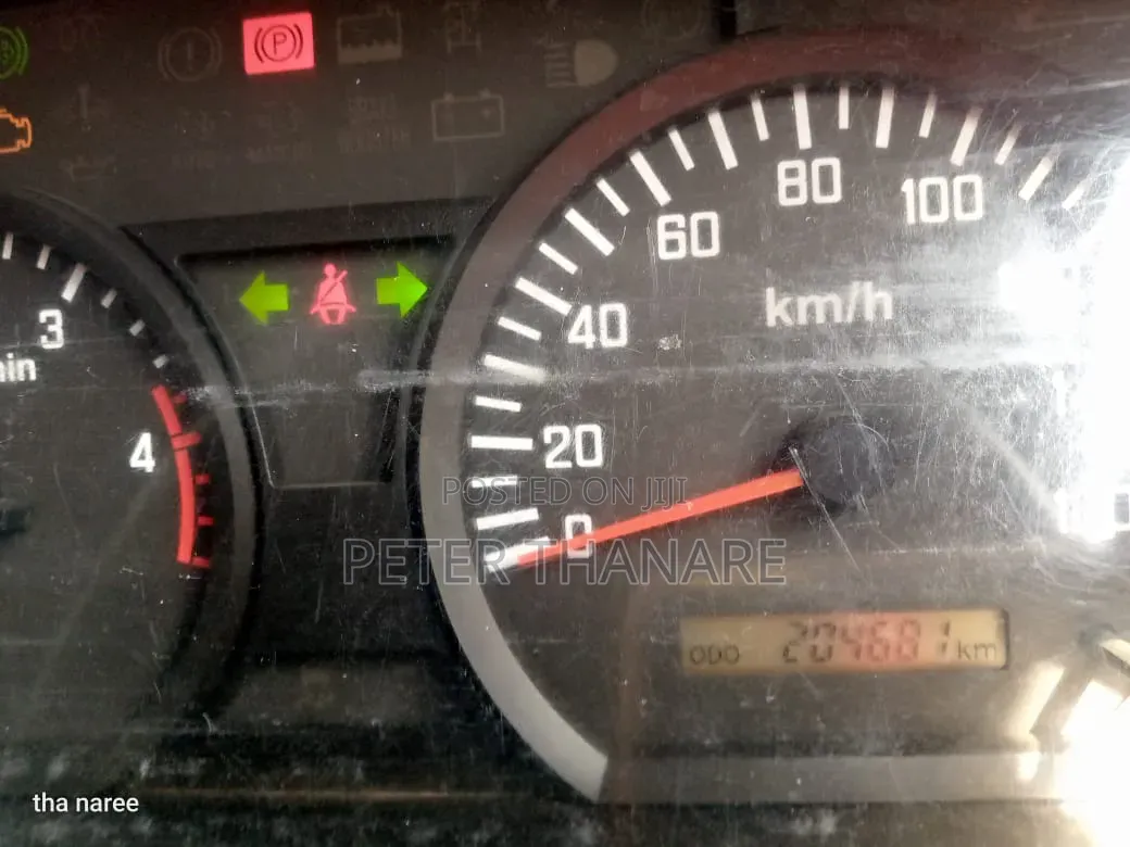 Isuzu NQR 2023 Orange