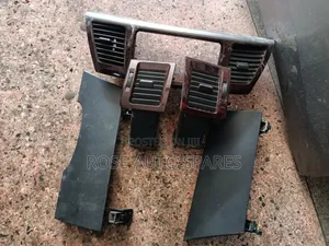 Noah/Voxy 2002-2006 Dash Vents, Radio Panel and Glove Box Doors