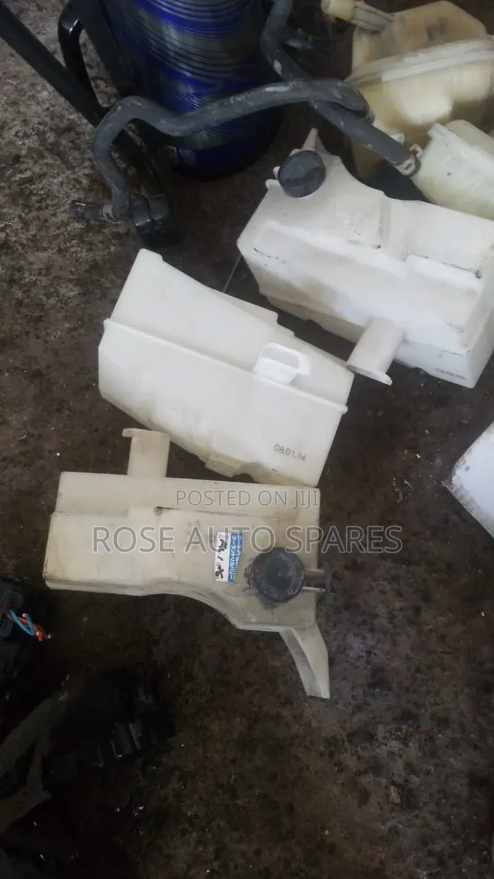 Nissan Xtrail T31 Coolant Reservoir