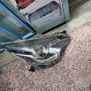 Ractis 2015 Headlight Zenon
