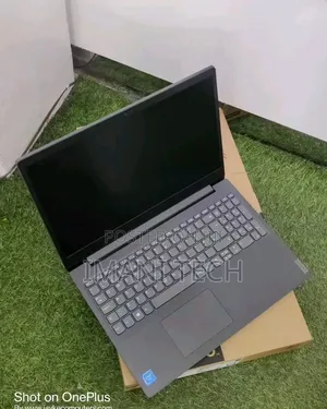 Laptop Lenovo Ideapad V14 IGL 8GB AMD Ryzen 5 SSD 256GB