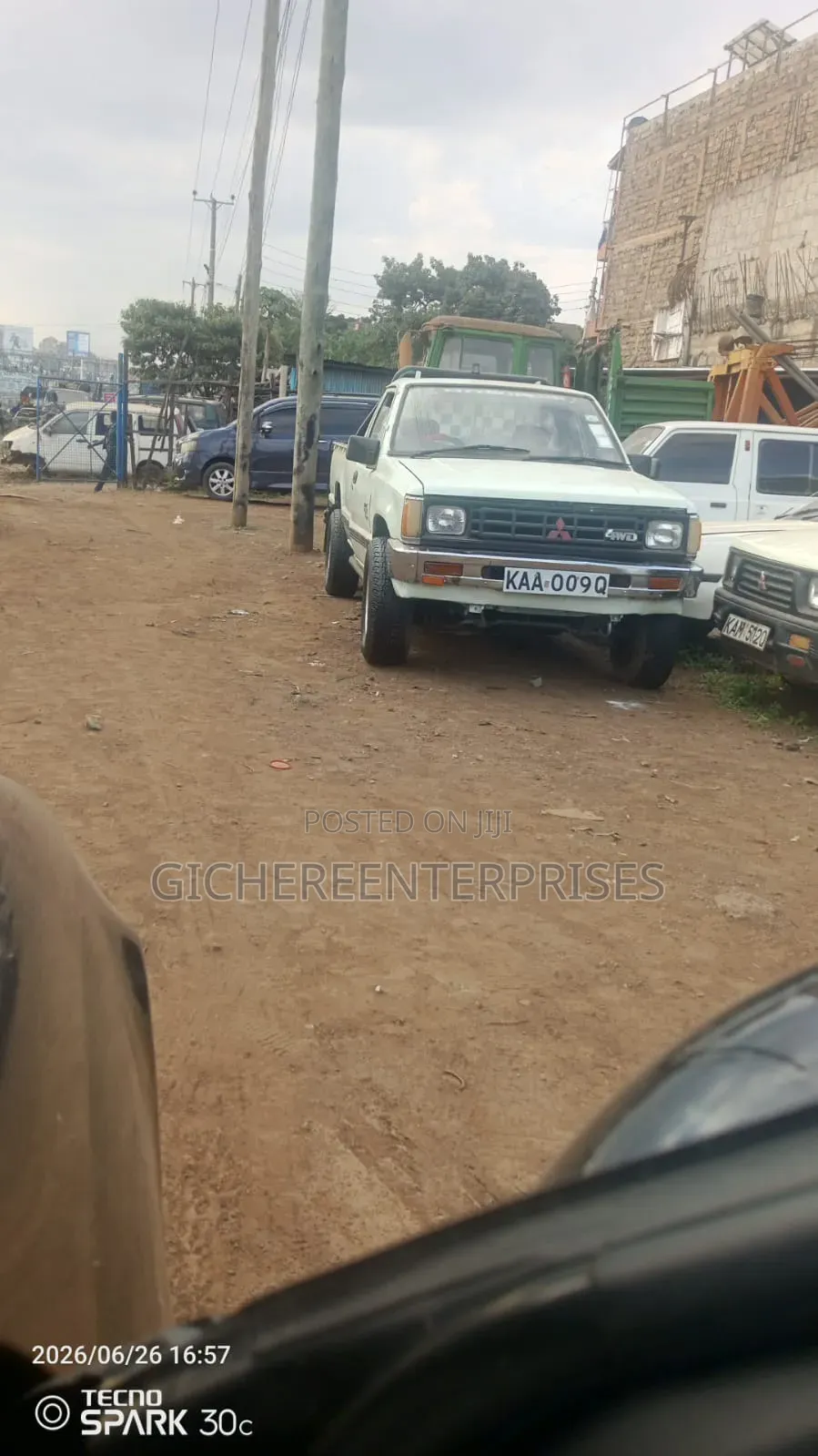 Mitsubishi L200 2004 White