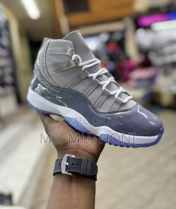 Nike Air Jordan 11 Retro Bred , Heiress ,Cool Grey ,Win Like 82 - thumbnail 3