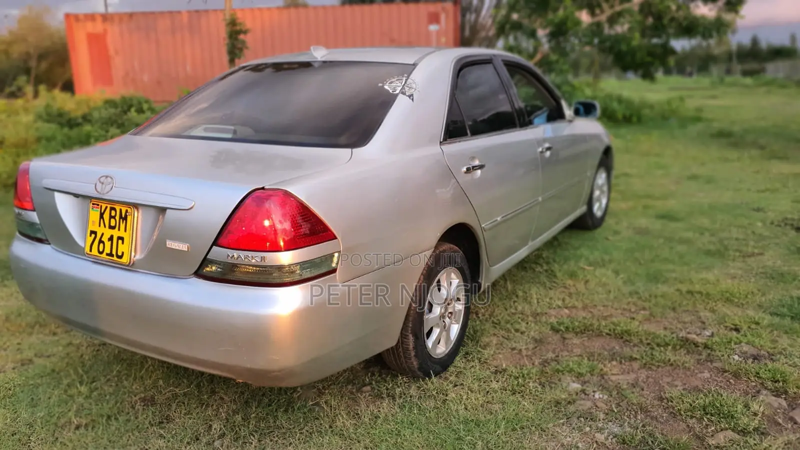 Toyota Mark II 2004 Gold