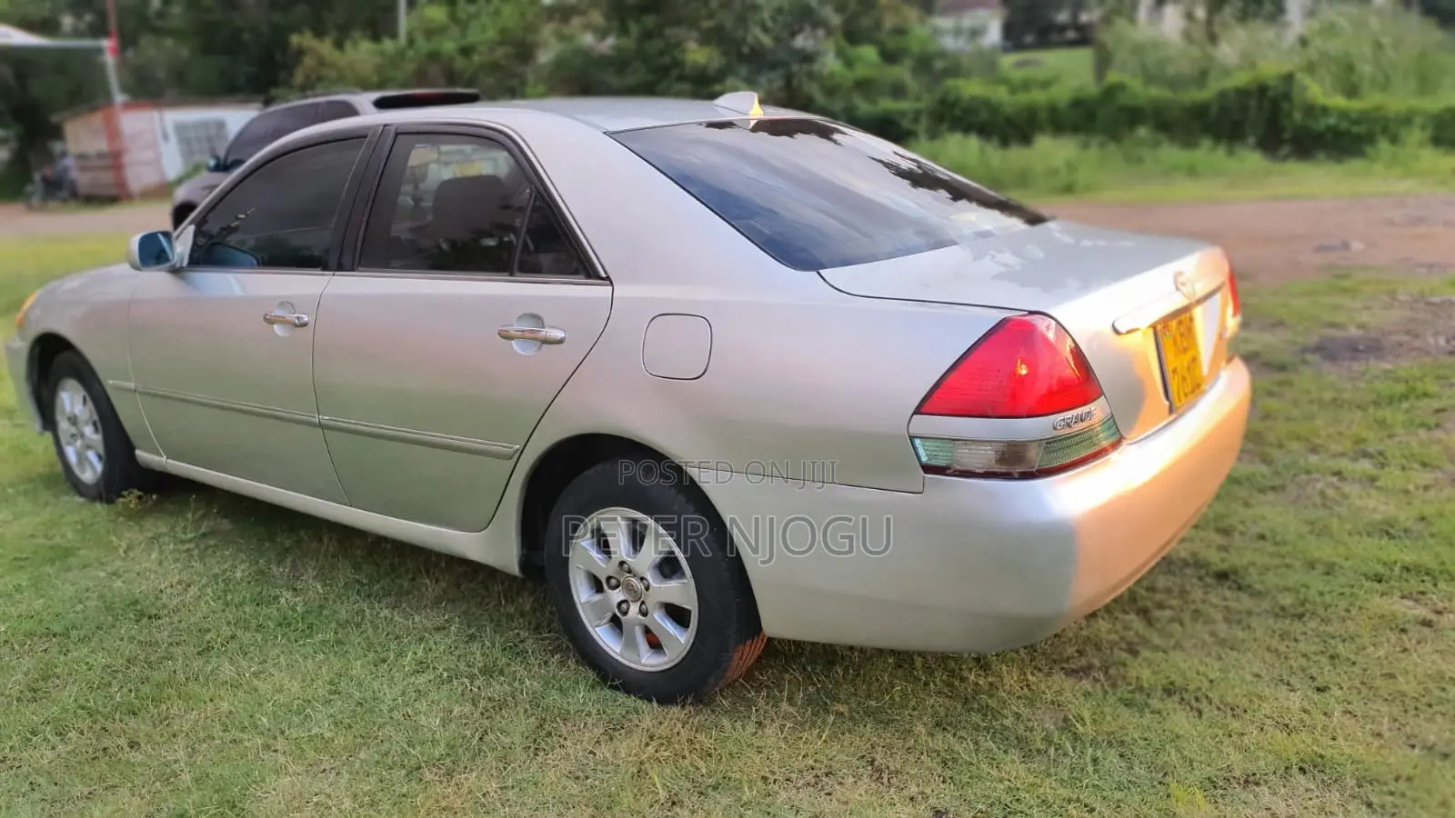Toyota Mark II 2004 Gold