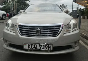 Toyota Crown 2012 Silver