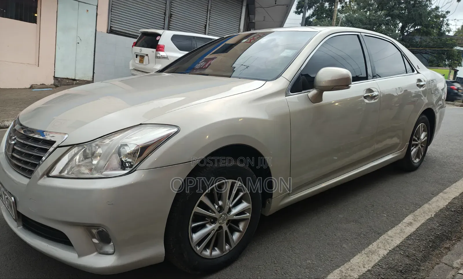 Toyota Crown 2012 Silver