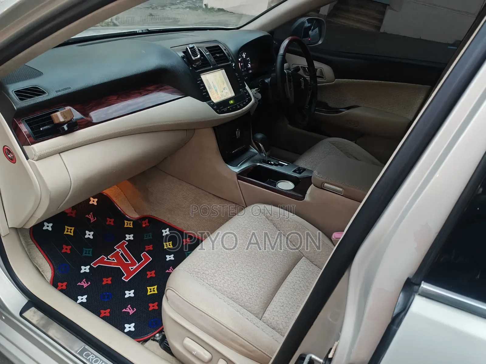 Toyota Crown 2012 Silver