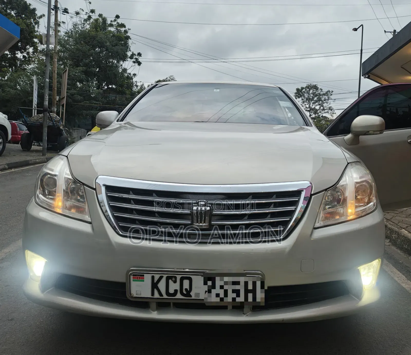 Toyota Crown 2012 Silver