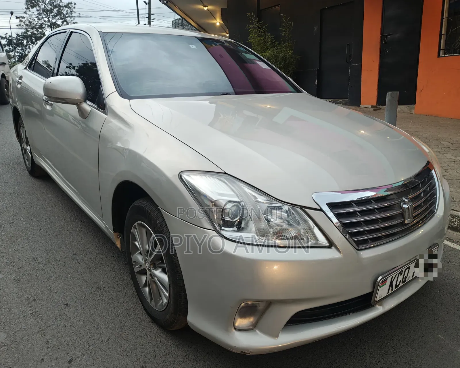 Toyota Crown 2012 Silver