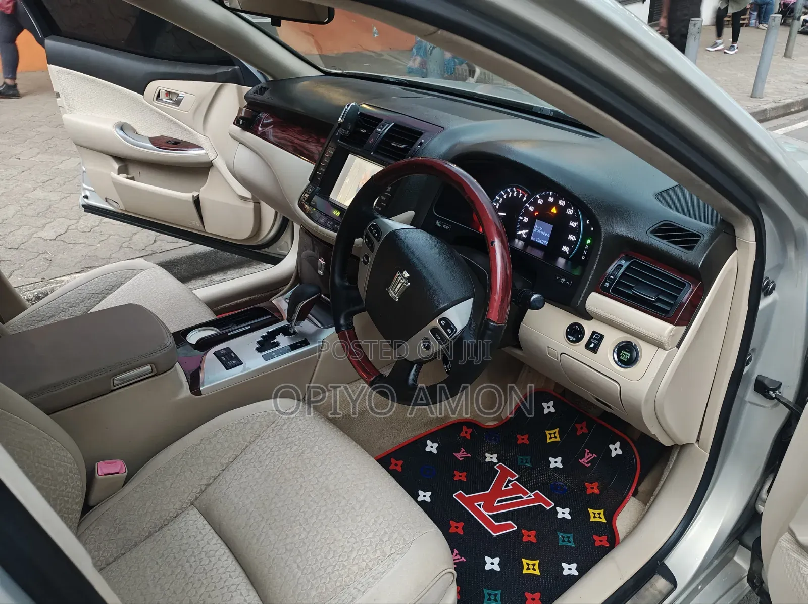 Toyota Crown 2012 Silver