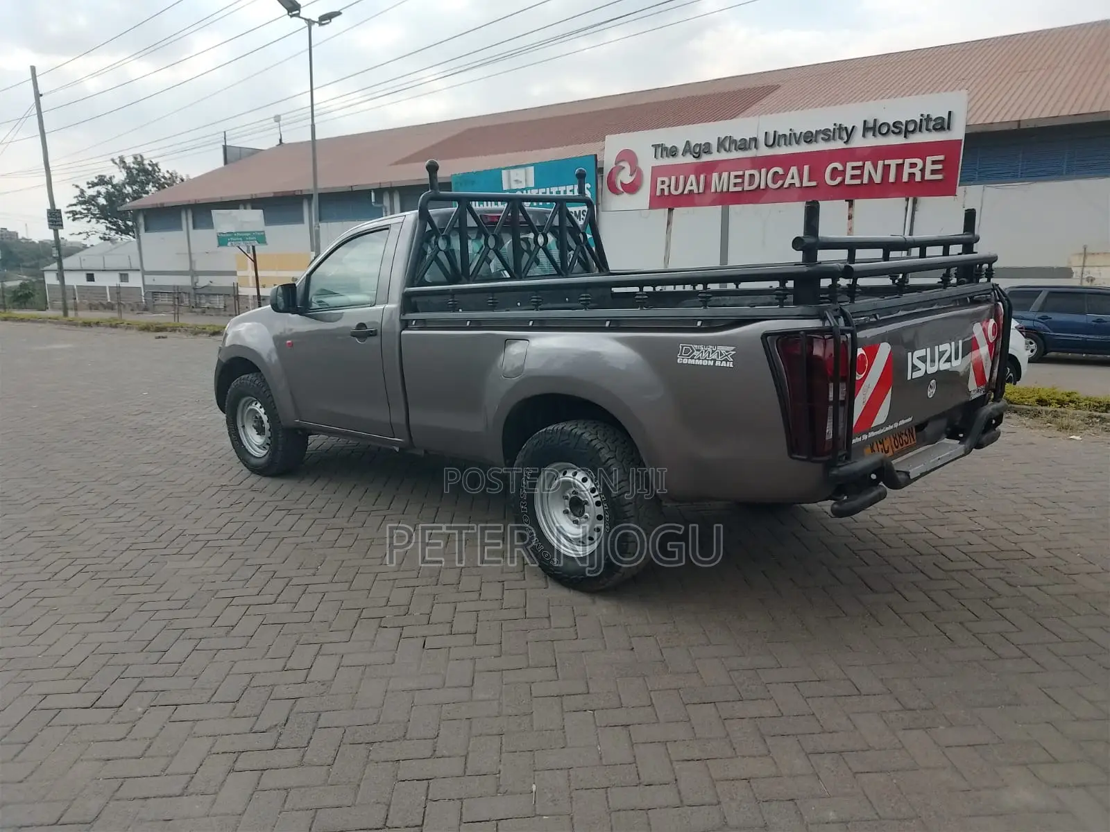 Isuzu D-MAX 2010 Brown