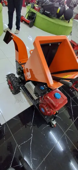 Wood Chipper Machine – Heavy Duty Wood Shredding Equipment