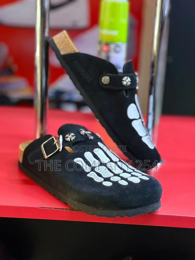 Quality Casual Leather Designer Chrome Heart Sued Crogs Available - thumbnail 5