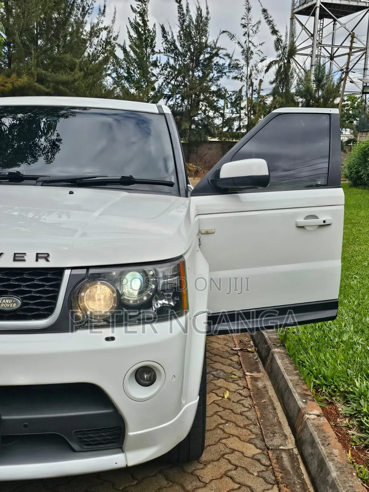 Land Rover Range Rover Sport 2012 White