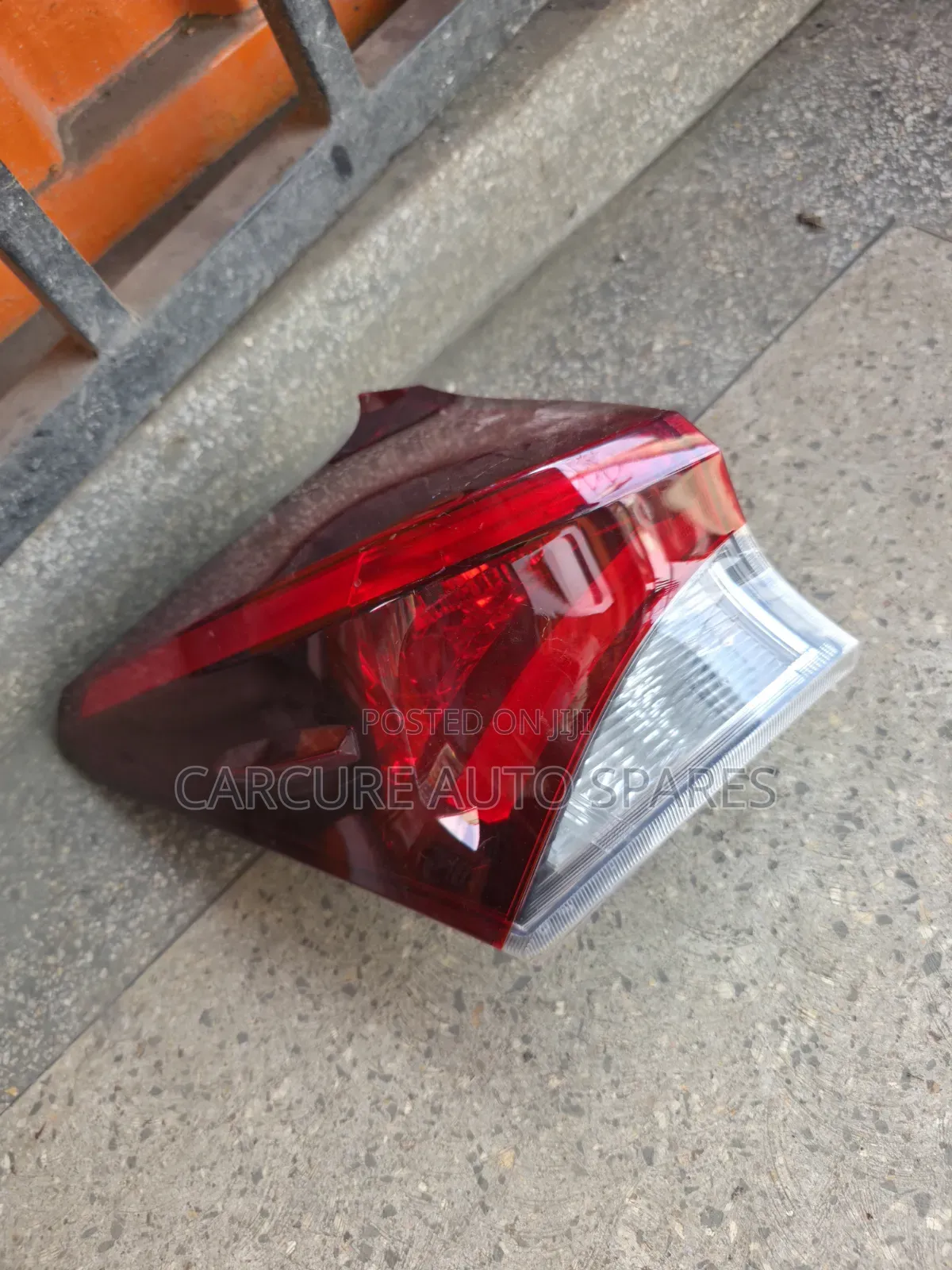 Auris 2015 2018 Tail Back Light