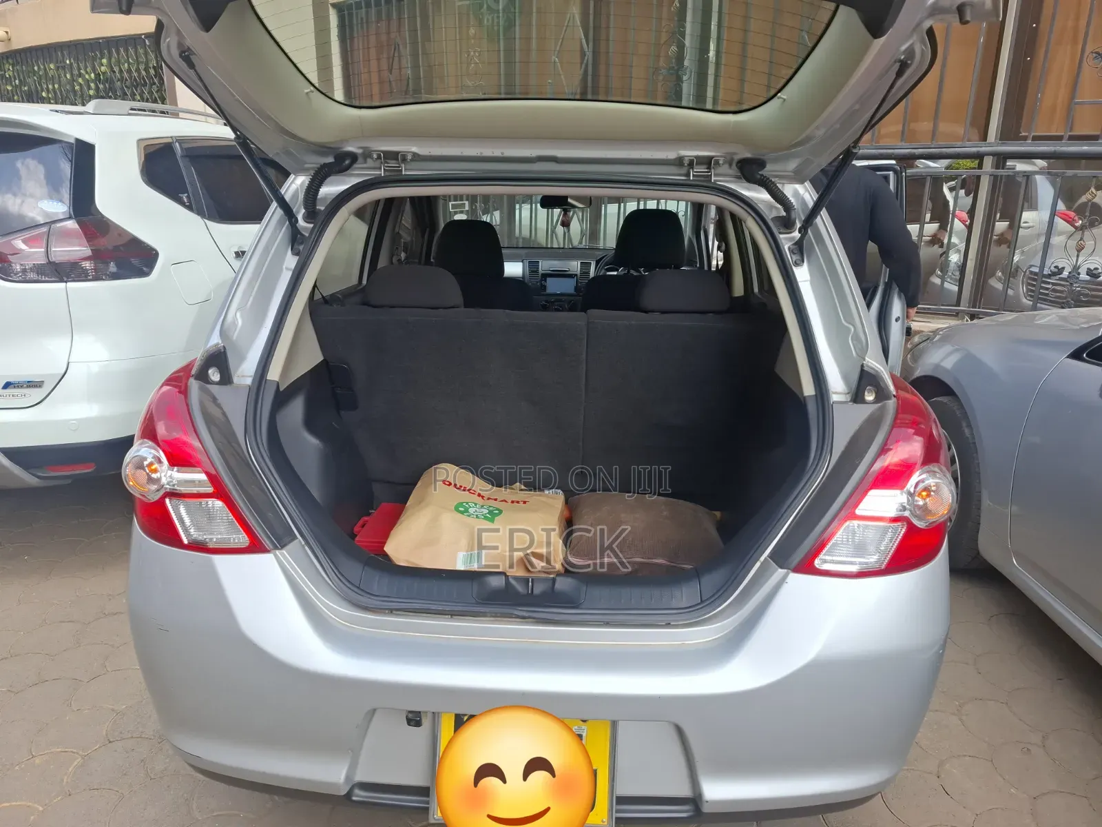Nissan Tiida 2011 Silver