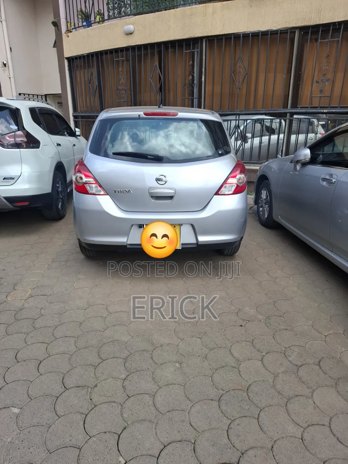 Nissan Tiida 2011 Silver