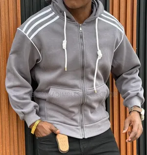 Men Zipped Hoodies
