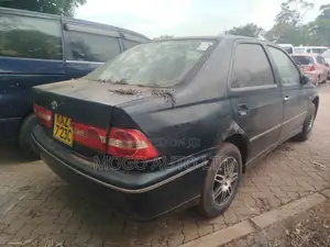 Toyota Vista 2000 Green