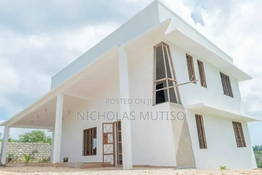 4bdrm Maisonette in Town Centre for sale
