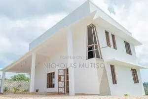 4bdrm Maisonette in Town Centre for sale