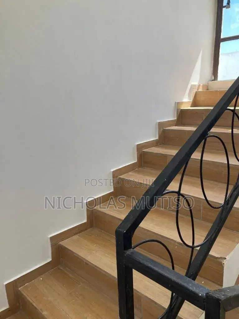 4bdrm Maisonette in Town Centre for sale
