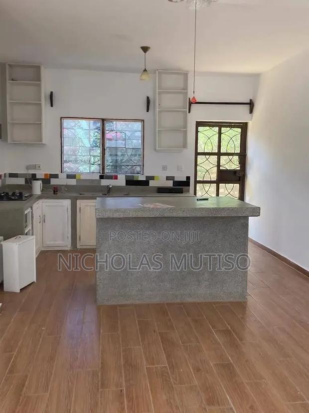 4bdrm Maisonette in Town Centre for sale - thumbnail 8