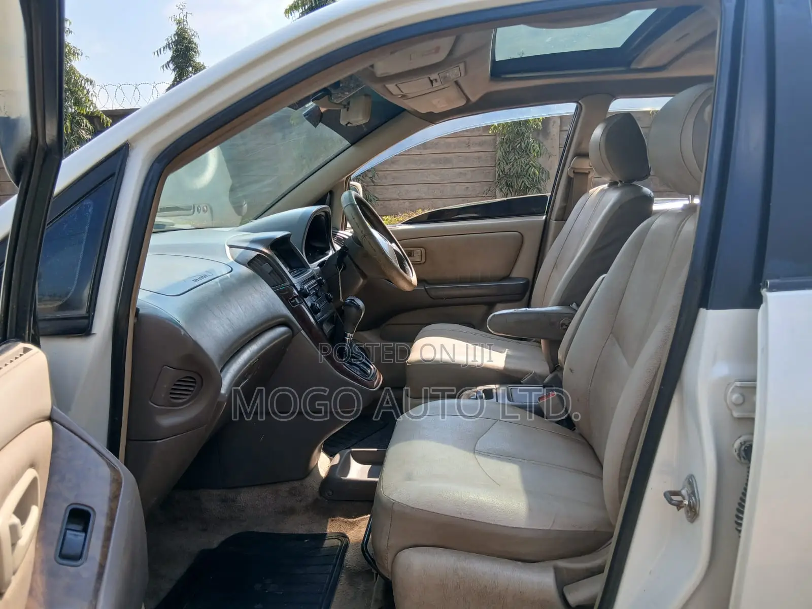 Toyota Harrier 2000 White